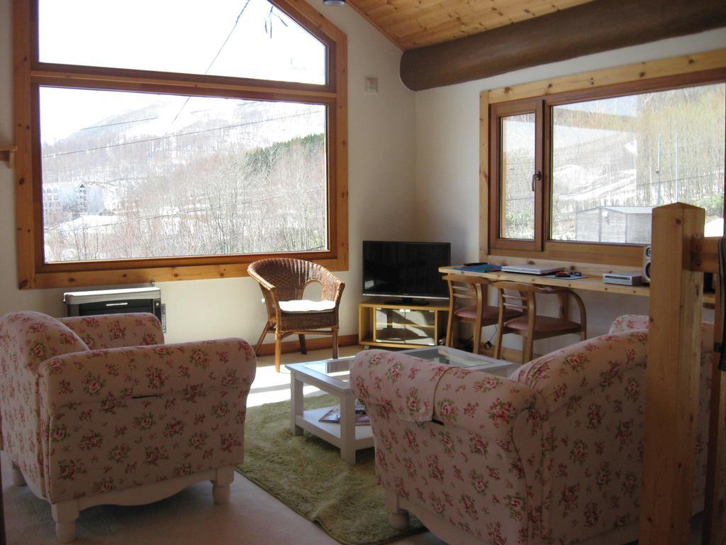 Ohisama House Guest House Rusutsu Exterior photo